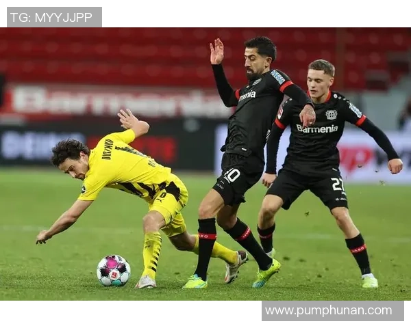 欧冠杯激战车路士与阿积士争夺荣耀之巅的精彩对决 欧冠杯激战车路士与阿积士争夺荣耀之巅的精彩对决